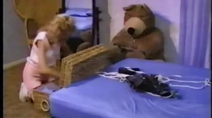 Bezeten door een lange harde sex film zwarte lul van een kale truffel