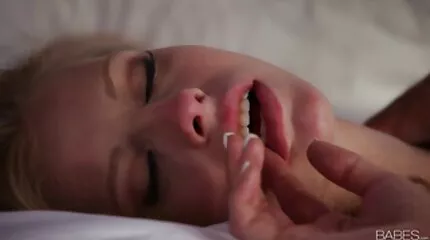 Dronken meisje sex films duits vraagt naar lik haar lul
