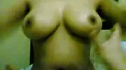 Lust live sexfilm Eric Eric student neukt in mond, kut en anaal