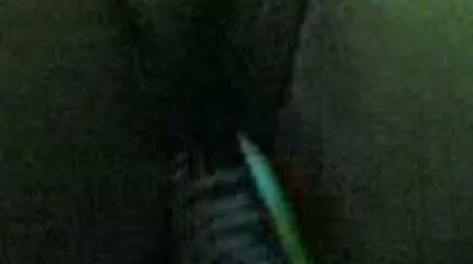 Jong meisje sexfilm long op zwart lul gets busted