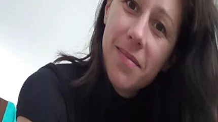 Meisjes in lingerie zuigen sexfilm pijpen lul in trio
